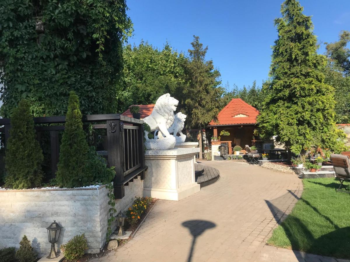 Dworek Oliwski Bed & Breakfast Gdansk Dış mekan fotoğraf
