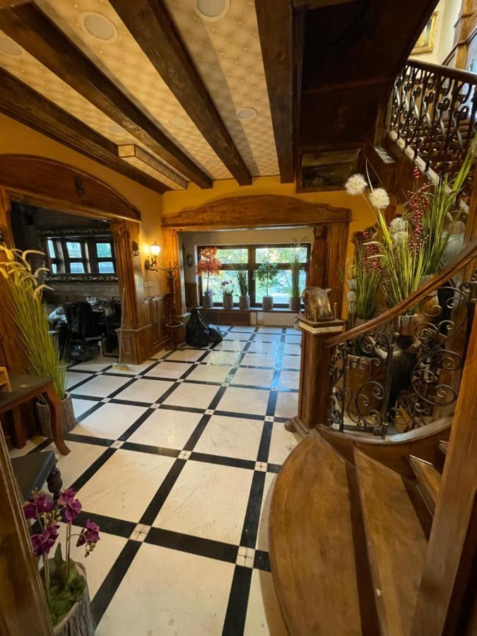 Dworek Oliwski Bed & Breakfast Gdansk Dış mekan fotoğraf