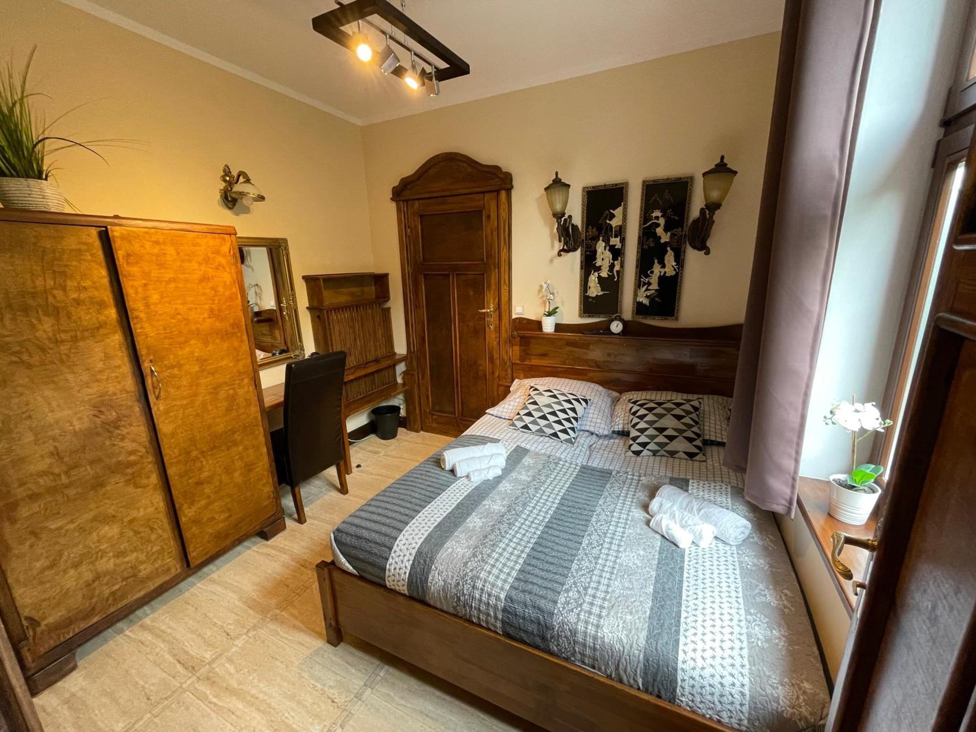 Dworek Oliwski Bed & Breakfast Gdansk Dış mekan fotoğraf