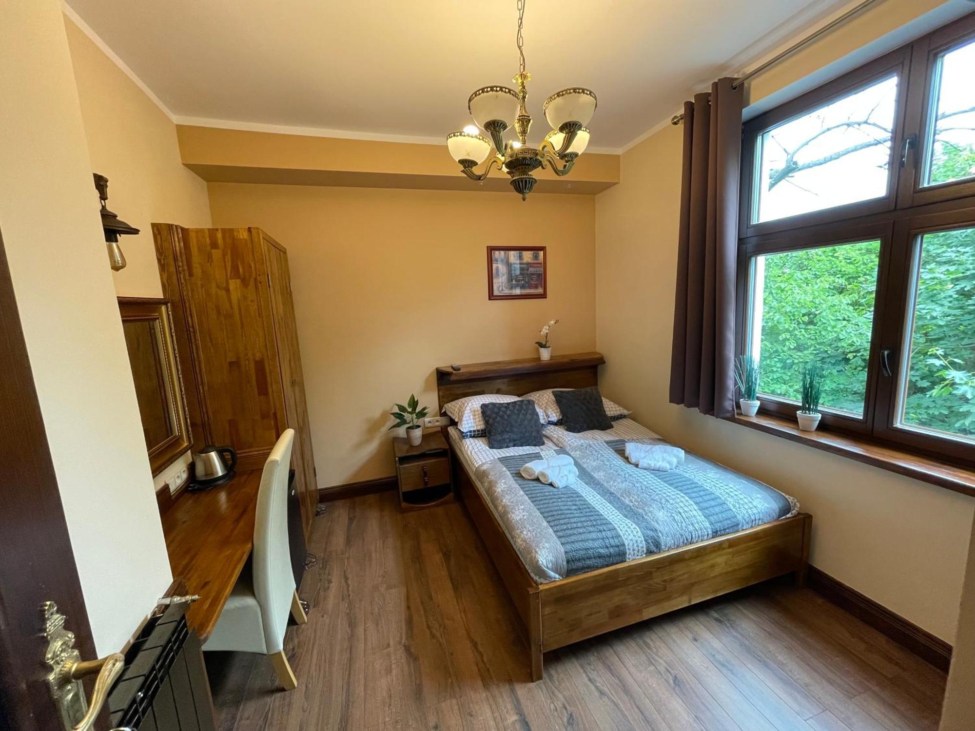 Dworek Oliwski Bed & Breakfast Gdansk Dış mekan fotoğraf