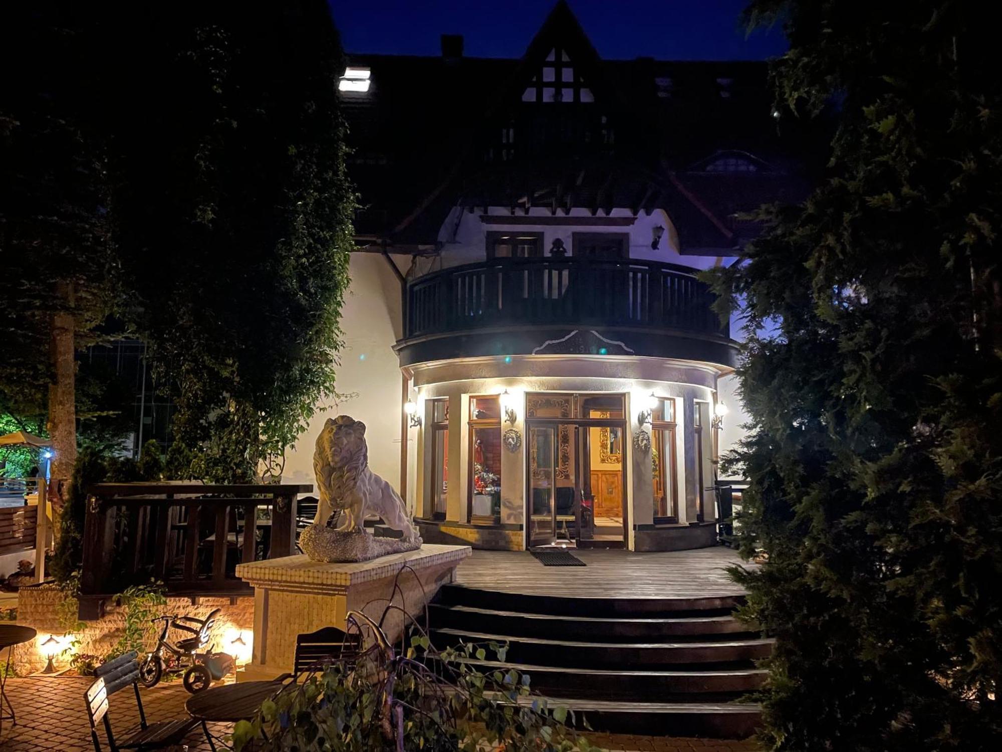 Dworek Oliwski Bed & Breakfast Gdansk Dış mekan fotoğraf